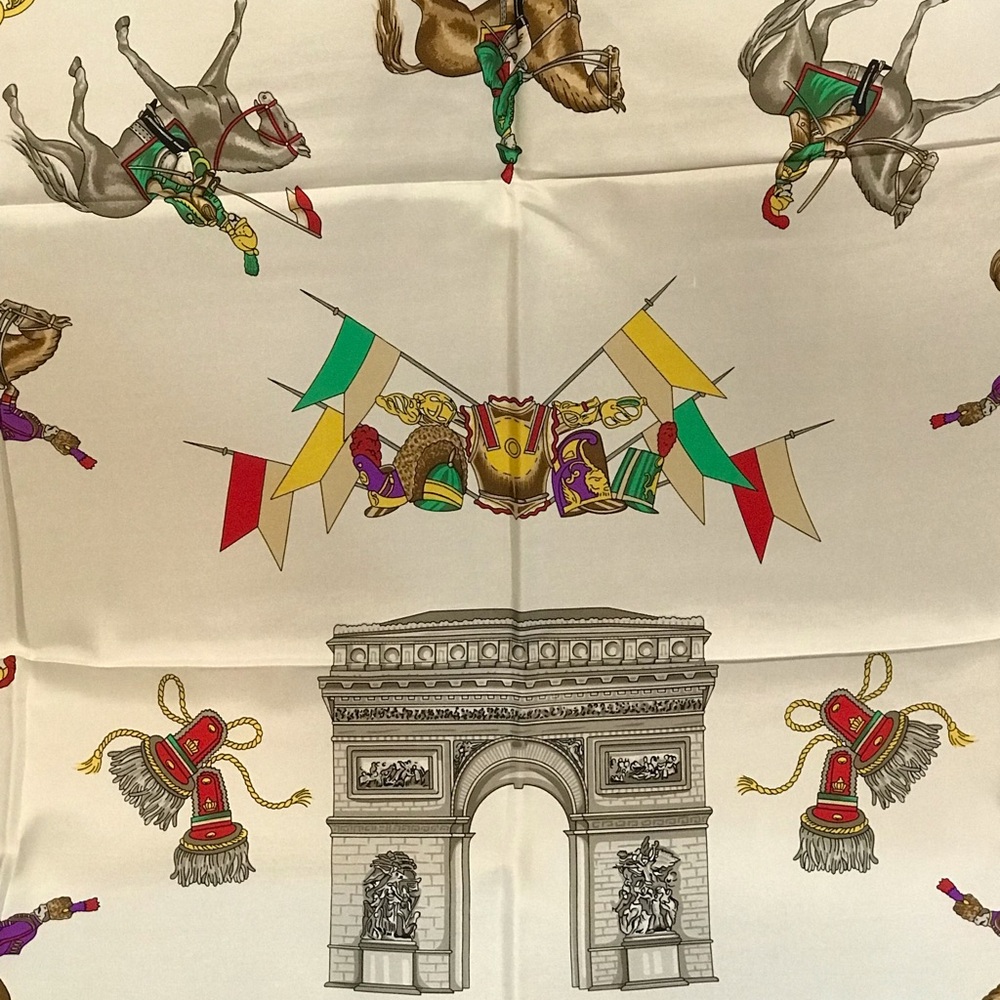 CELINE Silk Scarf in Box 😍🔥🐴 - Picture 9 of 17